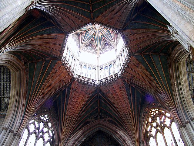 The Octagon
Built after 1322 when the original Norman Tower collapsed
