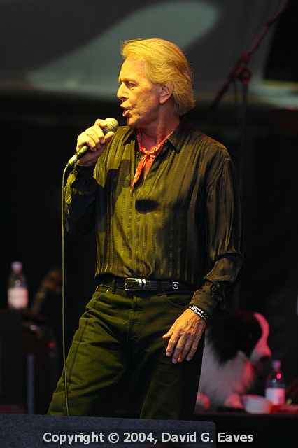 Carl Wayne  The Hollies at Wisley -  June 2004