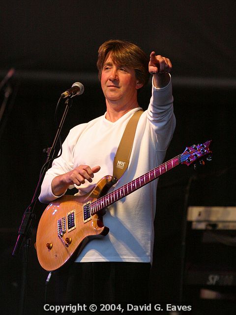 Tony Hicks The Hollies at Wisley -  June 2004