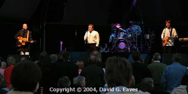 Alan Coates, Ray Stiles & Tony Hicks The Hollies at Wisley -  June 2004