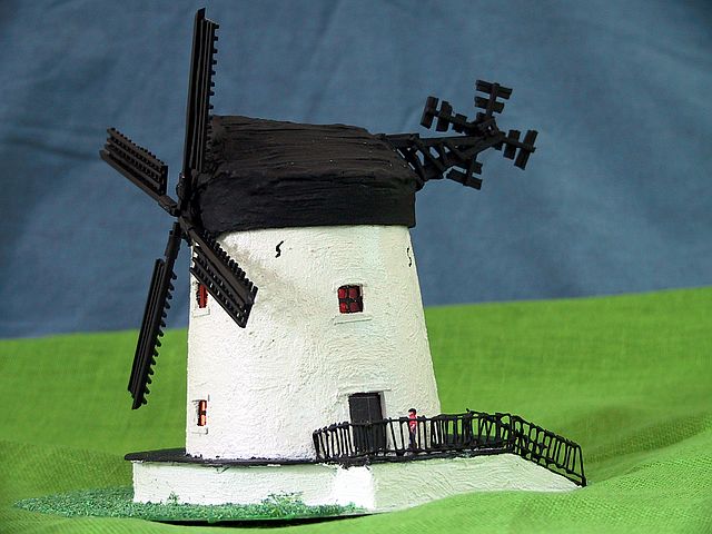 Side View
Side view of windmill showing illumination and sails stationary